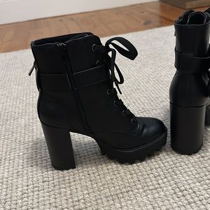 Black heeled boots